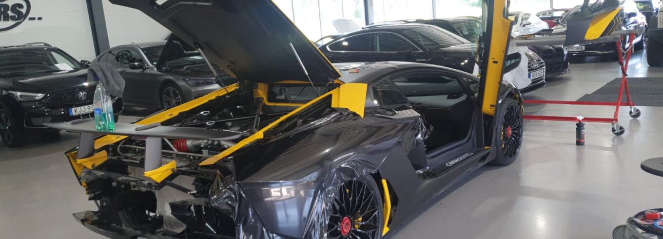 Covring car en black glossy